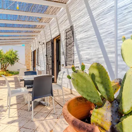 Bed & Breakfast Masseria Le Dimore 2*