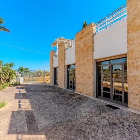 Masseria Le Dimore Bed & Breakfast 2*